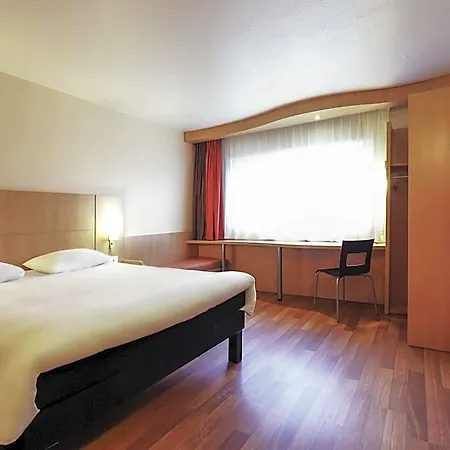 Ibis Charleville Mezieres 3*