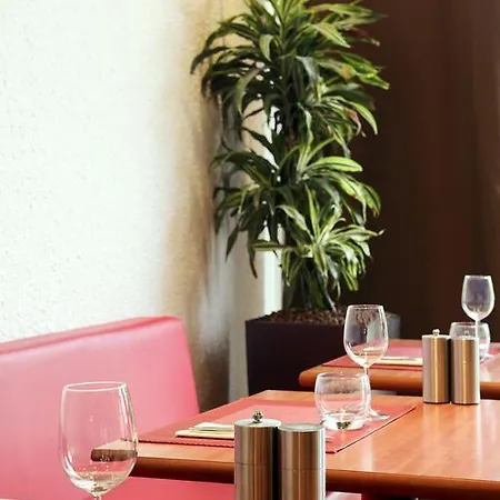 Ibis Charleville Mezieres 3*