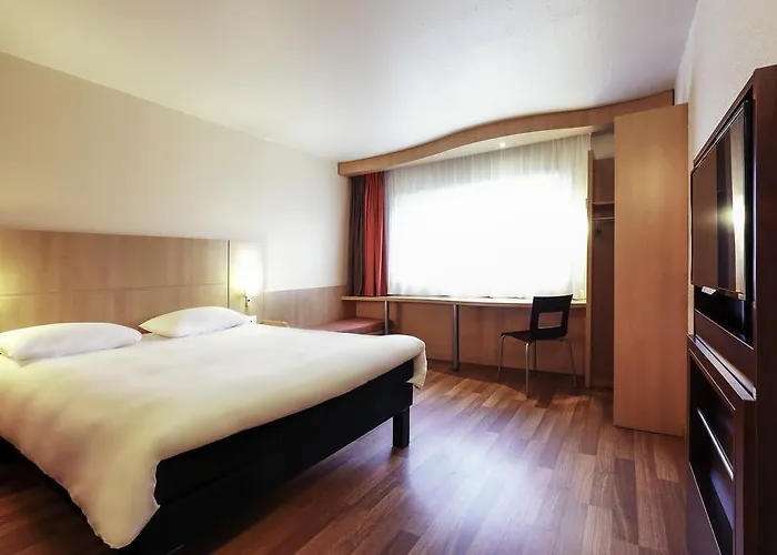 Hotel Ibis Charleville Mézières 3*